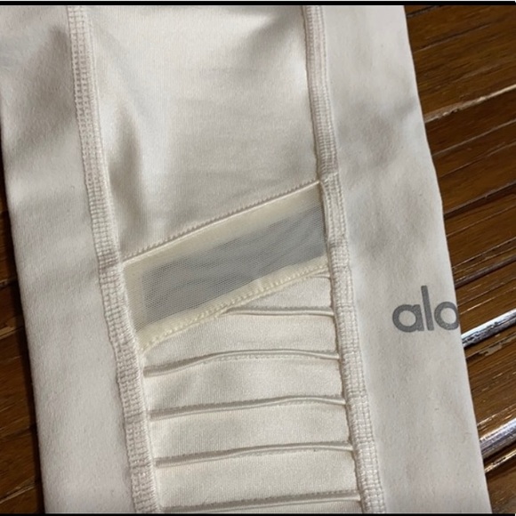 Alo yoga moto pant - Picture 2 of 4